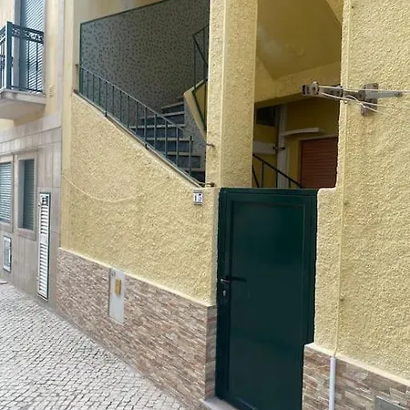 Apartment Junto A *